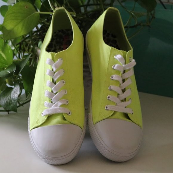 SOLD Unisex Airwalk Neon Canvas Legacee Sneakers - Picture 4 of 16